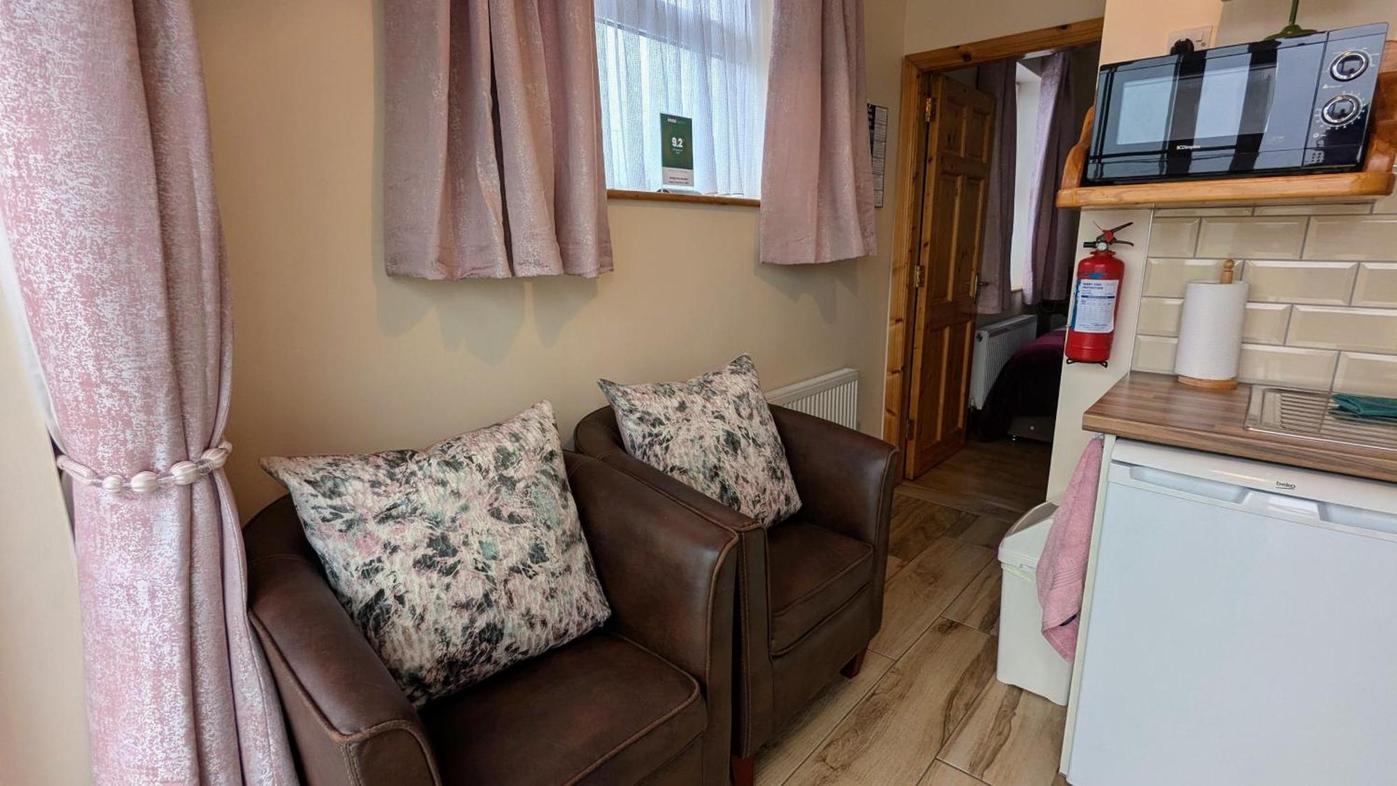 Skellig View Bluebell Rose & The Kerry Cliffs Apartment Portmagee Exterior photo