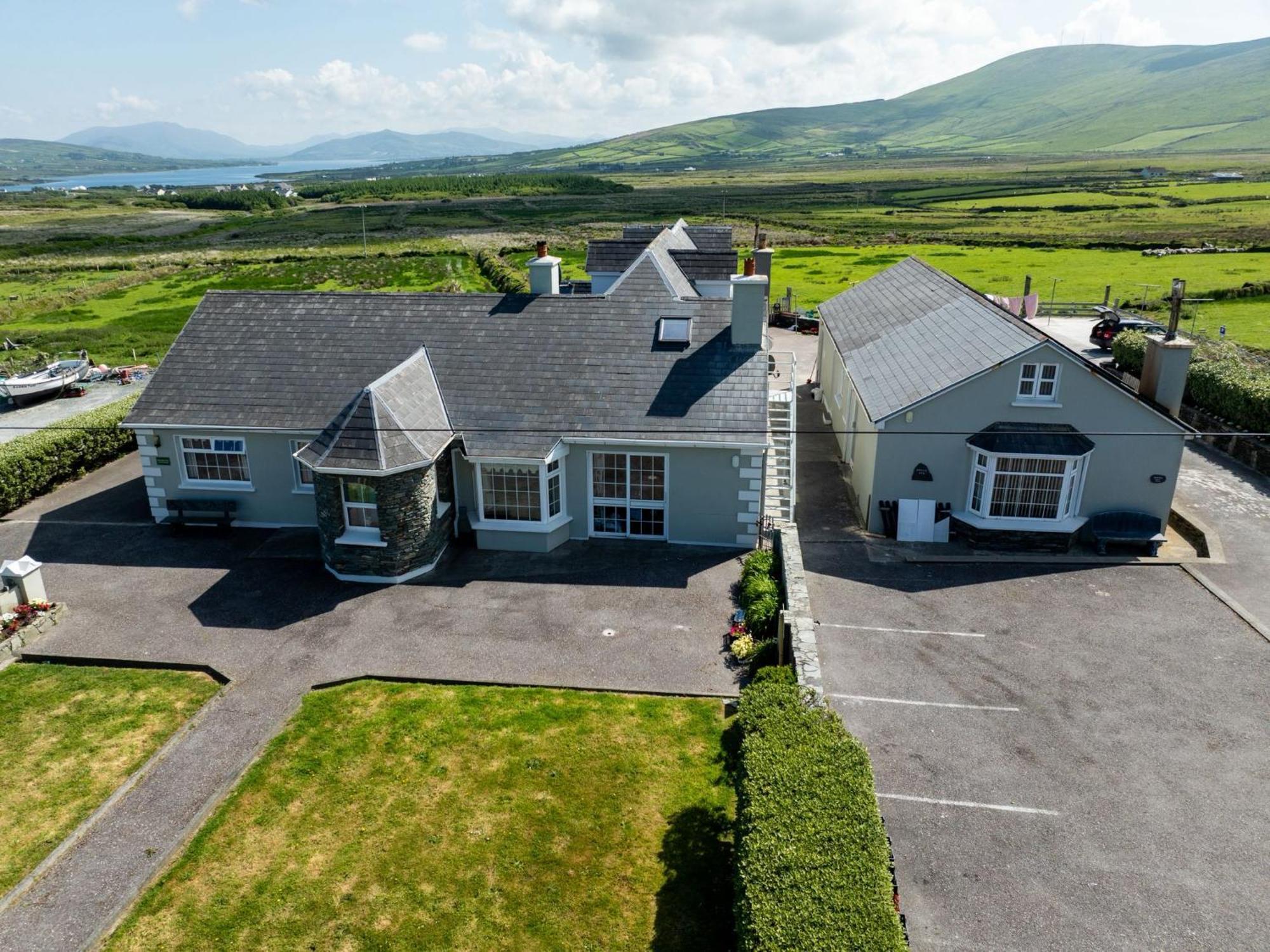 Skellig View Bluebell Rose & The Kerry Cliffs Apartment Portmagee Exterior photo